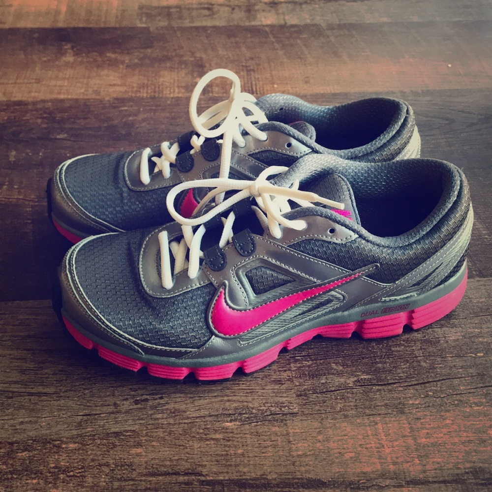 Sport shoes